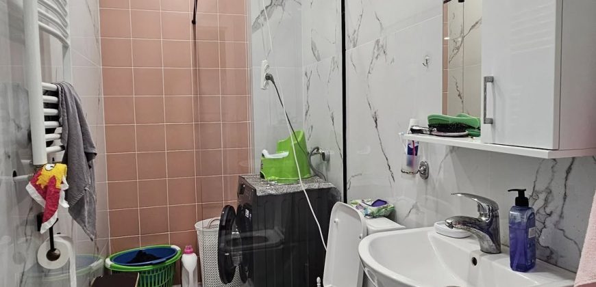 იყიდება 2 სართულიანი სახლი გორში, კვერნაკის დასახლებაში