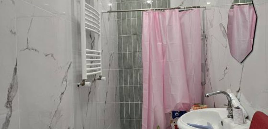 იყიდება 2 სართულიანი სახლი გორში, კვერნაკის დასახლებაში