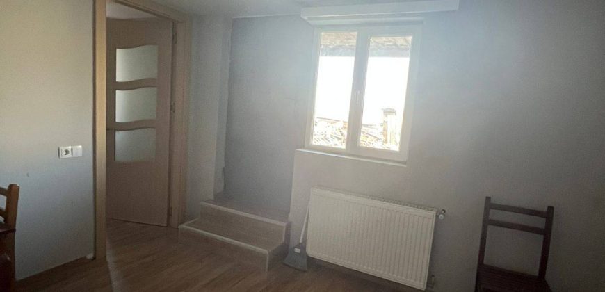 იყიდება 2 სართულიანი სახლი გორის რაიონ, სოფ. შავშვებში