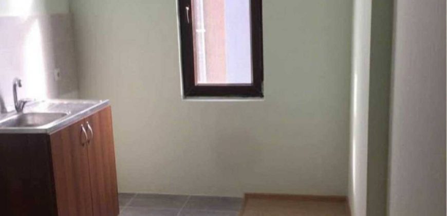 იყიდება 2 ოთახიანი ბინა ქ. გორის ცენტრში