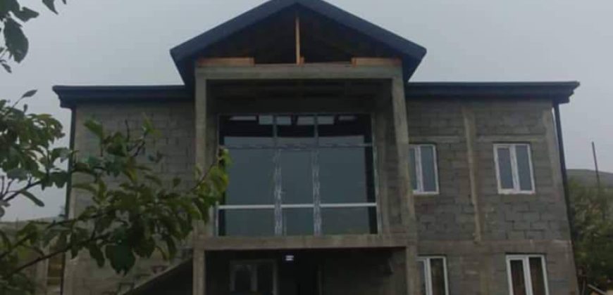 იყიდება 2 სართულიანი სახლი გორის რაიონ, სოფ. შავშვებში