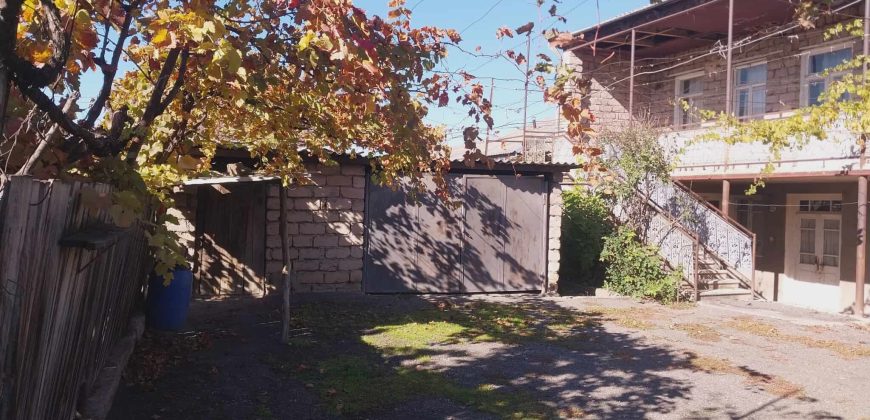 იყიდება სახლი კასპის რაიონ, სოფ. დოესში