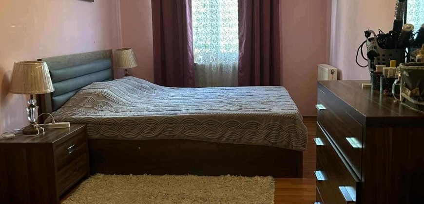 იყიდება 3 ოთახიანი ბინა გორში, კომბინატის დასახლებაში