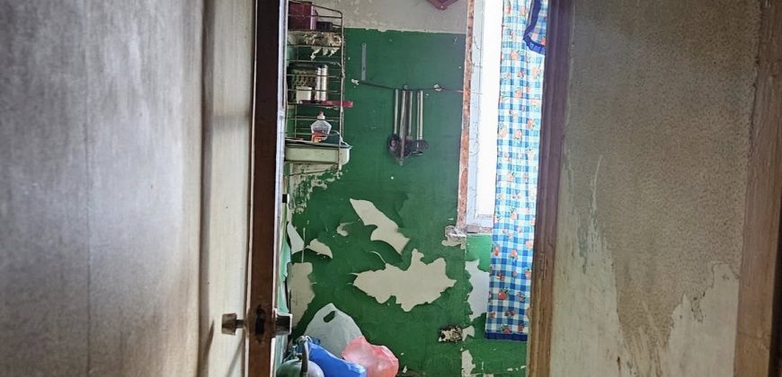 იყიდება 2 ოთახიანი ბინა გორში, სტალინის გამზირზე