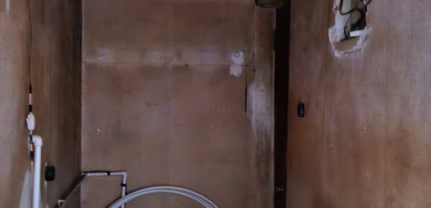 იყიდება 2 ოთახიანი ბინა გორში, სტალინის გამზირზე