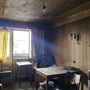 იყიდება 2 ოთახიანი ბინა გორში, სტალინის გამზირზე