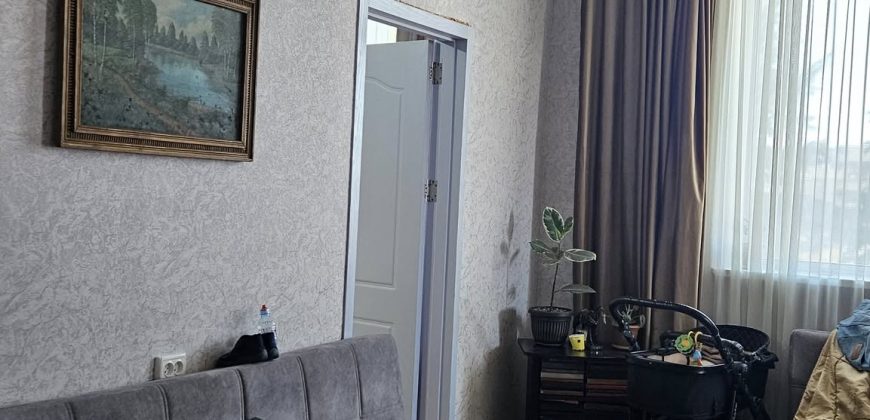 იყიდება 3 ოთახიანი ბინა გორში, კომბინატის დასახლებაში