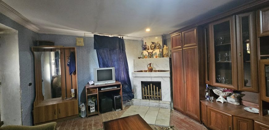 გირავდება მიწის ნაკვეთი 2 საცხოვრებელი ფართით გორის რაიონ, სოფ. ხიდისთავში