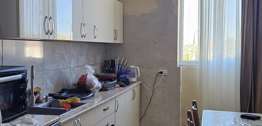 იყიდება 3 ოთახიანი ბინა გორში, კომბინატის დასახლებაში