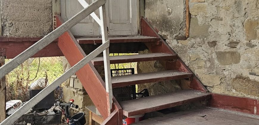 გირავდება მიწის ნაკვეთი 2 საცხოვრებელი ფართით გორის რაიონ, სოფ. ხიდისთავში