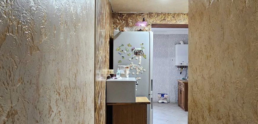 იყიდება 3 ოთახიანი ბინა გორში, კომბინატის დასახლებაში