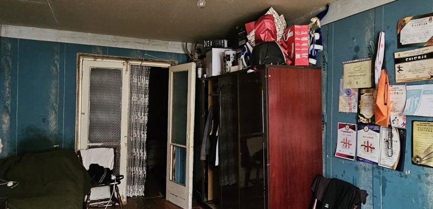 იყიდება 3 ოთახიანი ბინა გორში, კომბინატის დასახლებაში