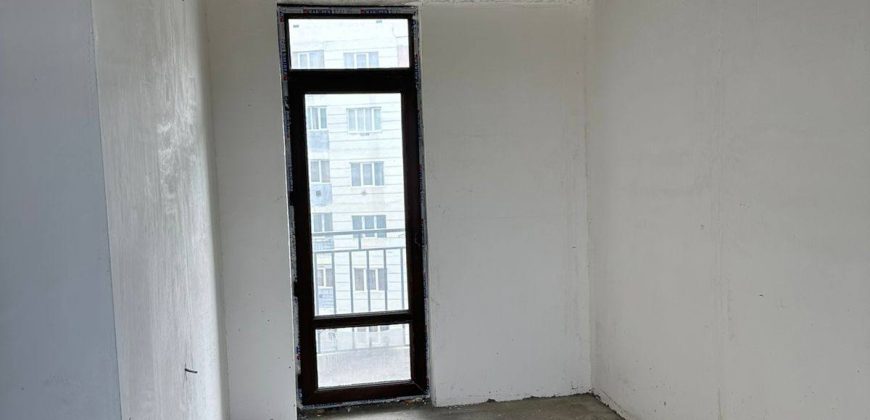 იყიდება 3 ოთახიანი ბინა ქ. გორის ცენტრში