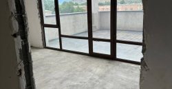 იყიდება 3 ოთახიანი ბინა ქ. გორის ცენტრში