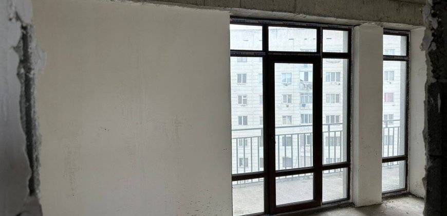 იყიდება 3 ოთახიანი ბინა ქ. გორის ცენტრში