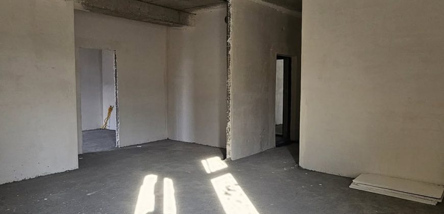 იყიდება 4 ოთახიანი ბინა გორში, ჭალის დასახლებაში