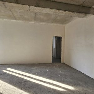 იყიდება 4 ოთახიანი ბინა გორში, ჭალის დასახლებაში