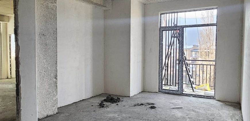 იყიდება 4 ოთახიანი ბინა გორში, ჭალის დასახლებაში