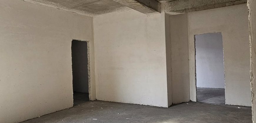 იყიდება 4 ოთახიანი ბინა გორში, ჭალის დასახლებაში