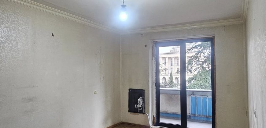 ქირავდება 1 ოთახიანი ბინა გორში, სტალინის გამზირზე