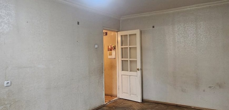 ქირავდება 1 ოთახიანი ბინა გორში, სტალინის გამზირზე