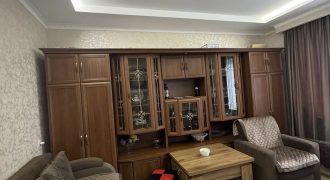 იყიდება 2 ოთახნახევიანი ბინა გორში, კომბინატის დასახლებაში