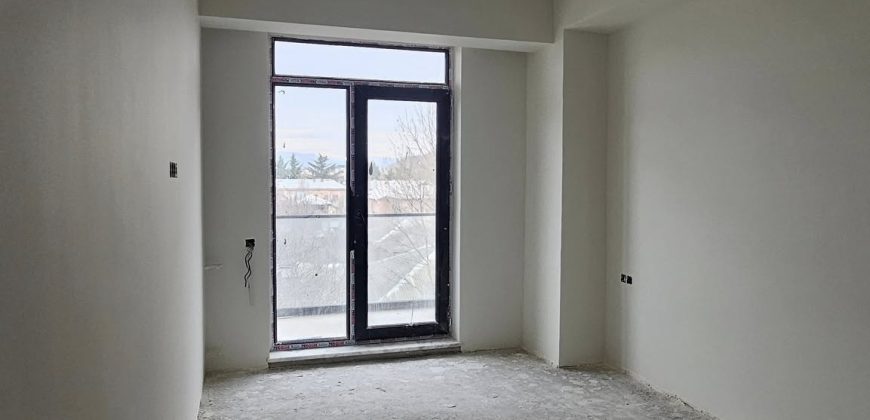 იყიდება 3 ოთახიანი ბინა გორში, კომბინატის დასახლებაში