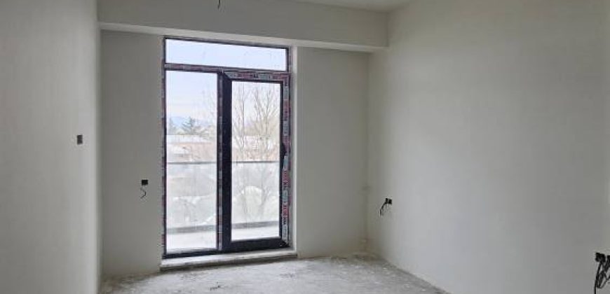 იყიდება 3 ოთახიანი ბინა გორში, კომბინატის დასახლებაში