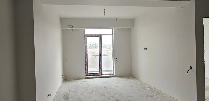 იყიდება 3 ოთახიანი ბინა გორში, კომბინატის დასახლებაში