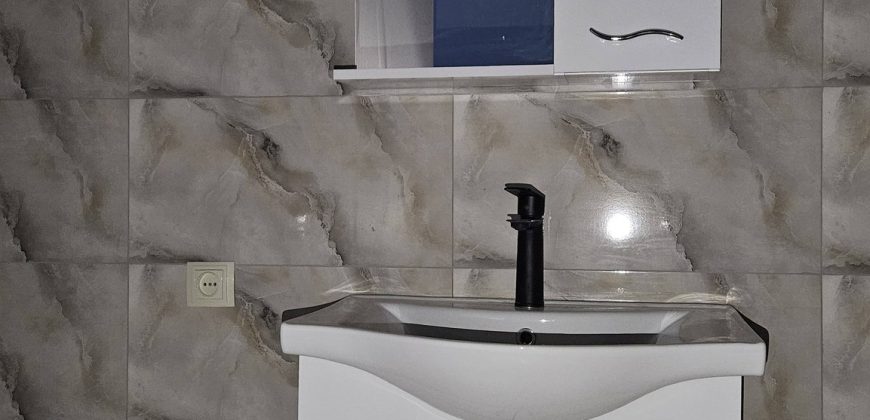 იყიდება 2 ოთახიანი ბინა გორში, ჭალის დასახლებაში