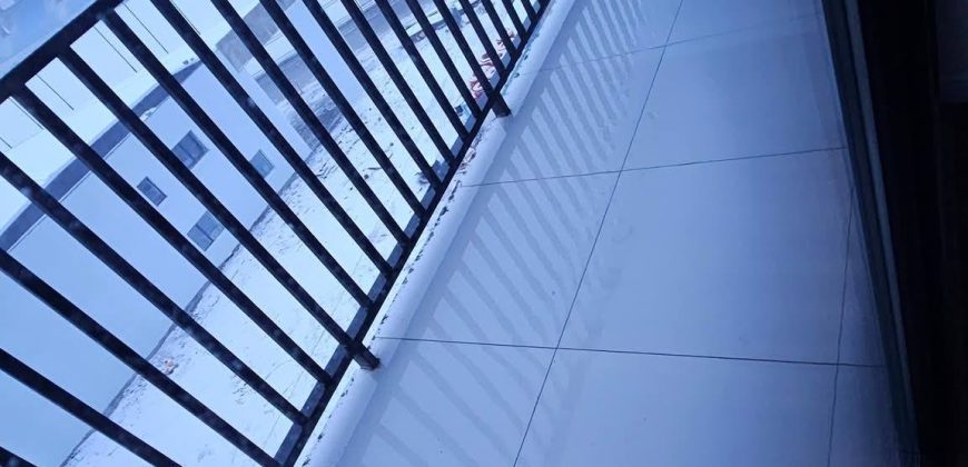 იყიდება 2 ოთახიანი ბინა გორში, ჭალის დასახლებაში