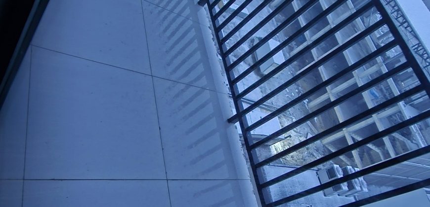 იყიდება 2 ოთახიანი ბინა გორში, ჭალის დასახლებაში