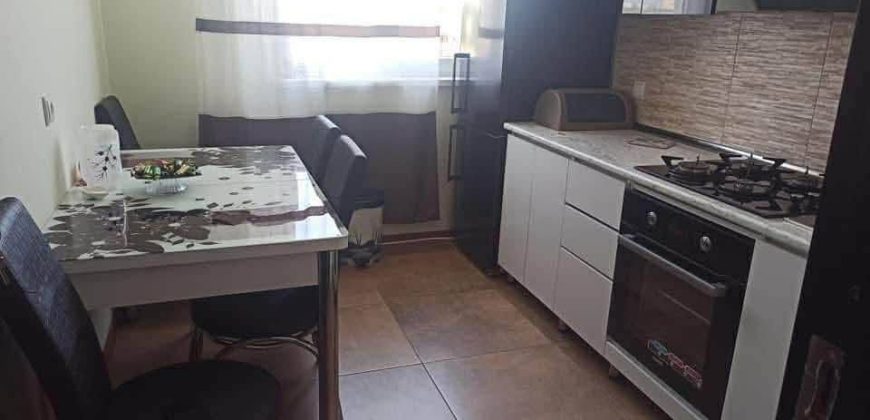 იყიდება 2 ოთახიანი ბინა გორში, კომბინატის დასახლებაში