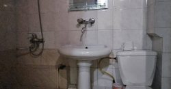 იყიდება 5 ოთახიანი ბინა კომერცოული ფართით გორში, კომბინატის დასახლებაში