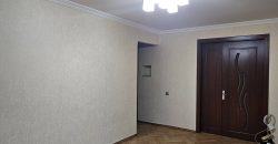 იყიდება 5 ოთახიანი ბინა კომერცოული ფართით გორში, კომბინატის დასახლებაში