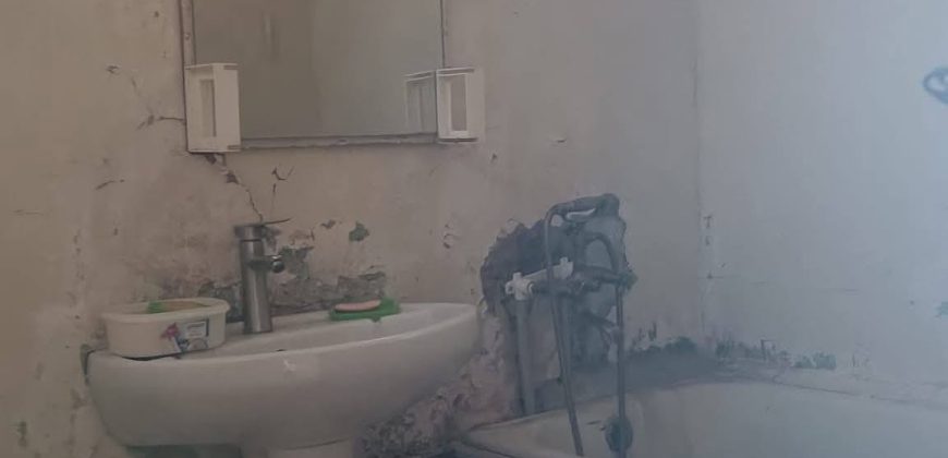 იყიდება 2 ოთახიანი ბინა გორში, სტალინის გამზირზე