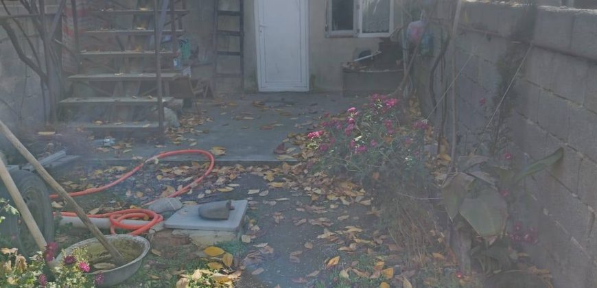 იყიდება 2 სართულიანი სახლი გორში, წმინდა წყლის დასახლებაში