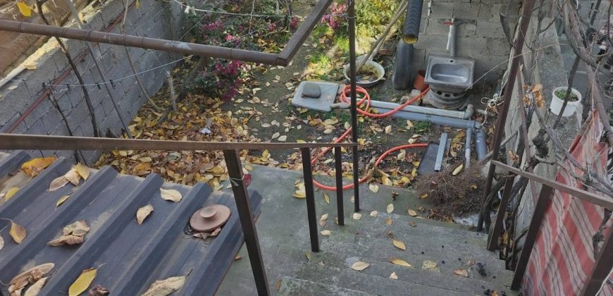 იყიდება 2 სართულიანი სახლი გორში, წმინდა წყლის დასახლებაში