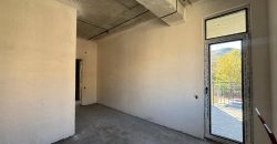 იყიდება 4 ოთახიანი ბინა გორში, ჭალის დასახლებაში