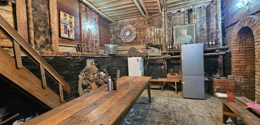 იყიდება 2 ოთახნახევრიანი ბინა გორში, სტალინის გამზირზე