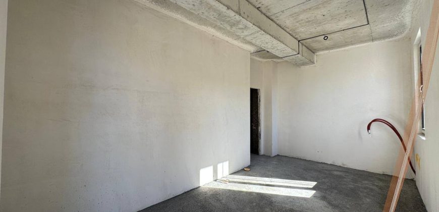 იყიდება 4 ოთახიანი ბინა გორში, ჭალის დასახლებაში