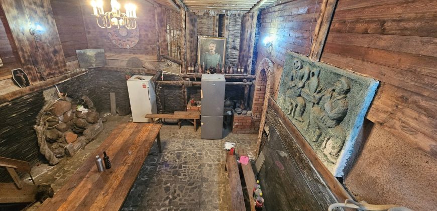 იყიდება 2 ოთახნახევრიანი ბინა გორში, სტალინის გამზირზე