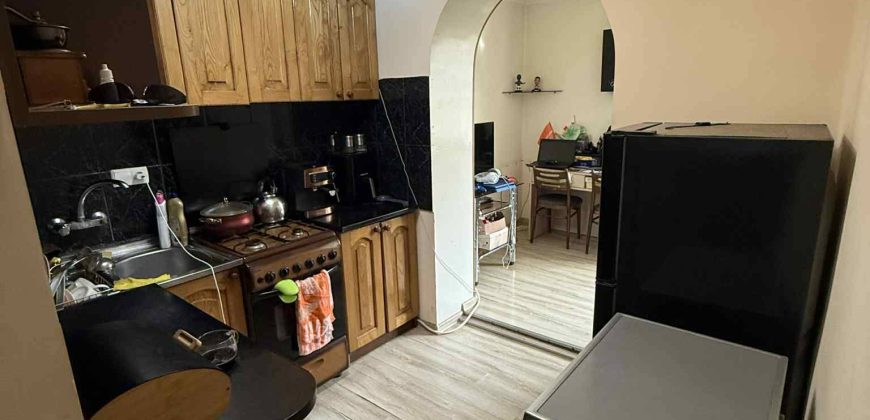 იყიდება 2 ოთახიანი ბინა გორში, კომბინატის დასახლებაში