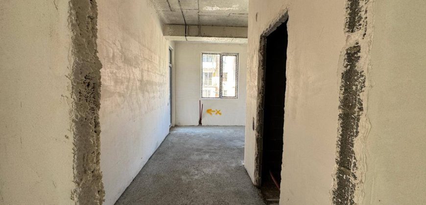 იყიდება 4 ოთახიანი ბინა გორში, ჭალის დასახლებაში