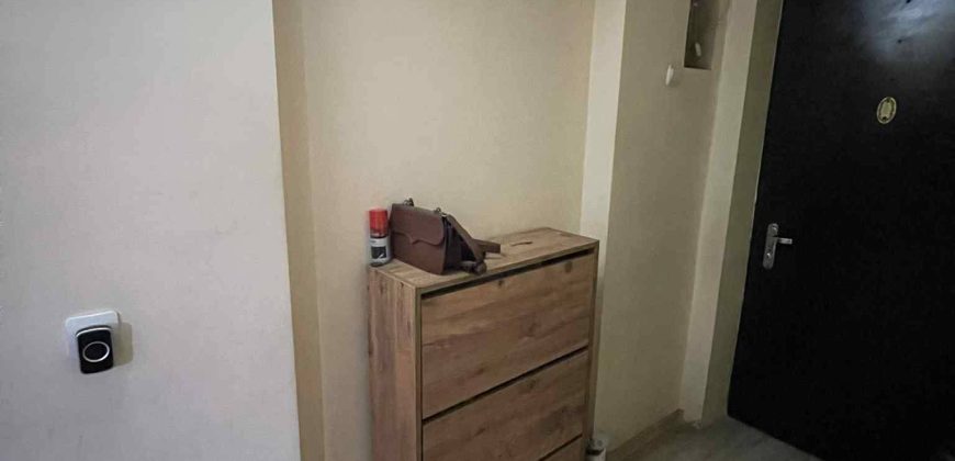 იყიდება 2 ოთახიანი ბინა გორში, კომბინატის დასახლებაში