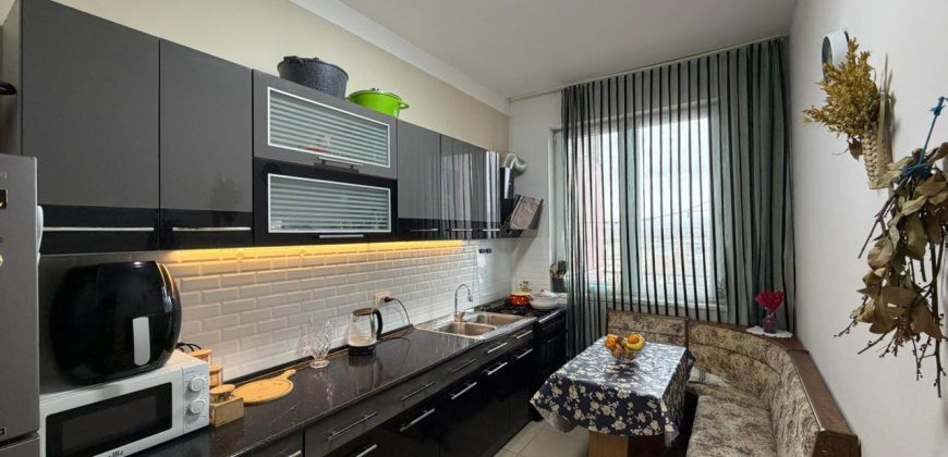 იყიდება 2 ოთახიანი ბინა გორში, კომბინატის დასახლებაში