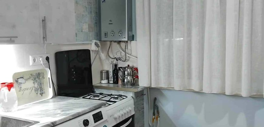 იყიდება 2 ოთახიანი ბინა ქარელში