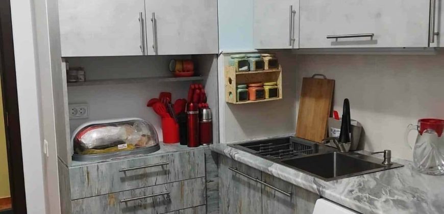 იყიდება 2 ოთახიანი ბინა ქარელში