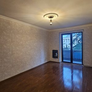 ქირავდება 1 ოთახიანი ბინა გორში, სტალინის გამზირზე