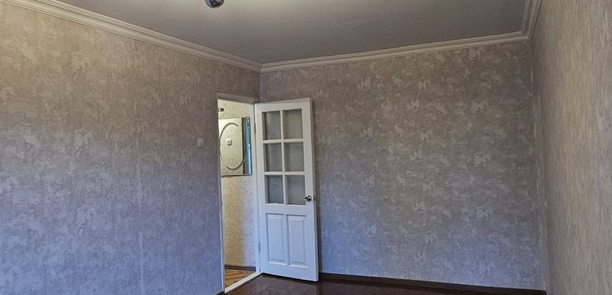 ქირავდება 1 ოთახიანი ბინა გორში, სტალინის გამზირზე